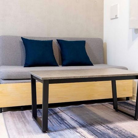 Ferienwohnung Wellsquareism Honancho Präfektur Tokio Exterior foto